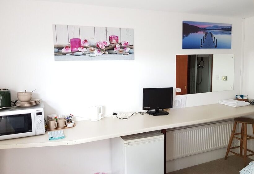 בית מלון כפרי Chelford Guesthouse