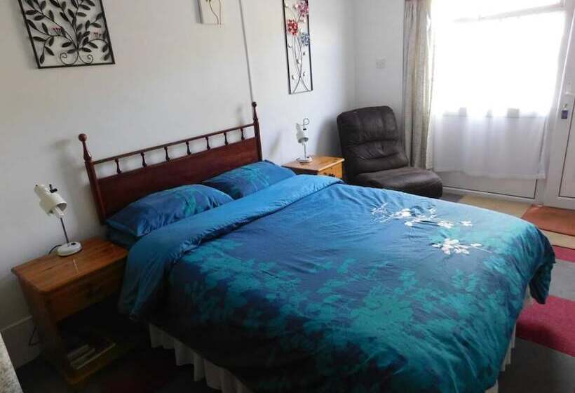 בית מלון כפרי Chelford Guesthouse