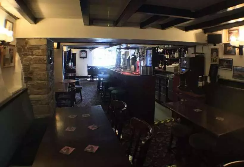 Hotelli The Fox & Hounds Inn