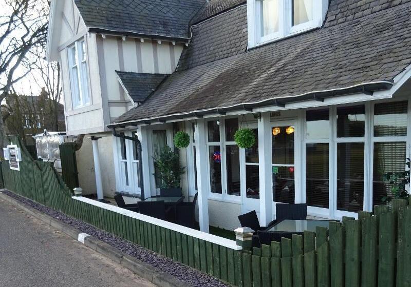 בית מלון כפרי Grey Harlings