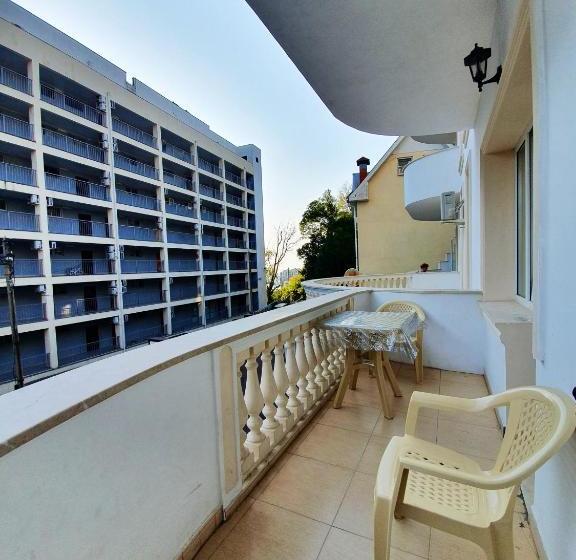 בית מלון כפרי Hostel S