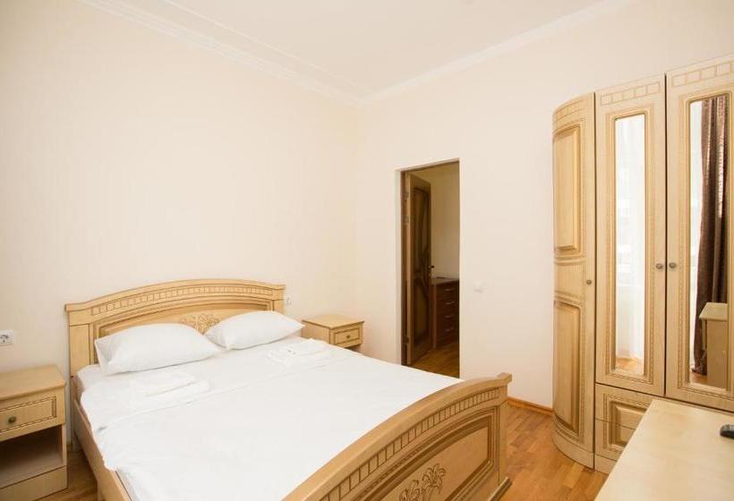 בית מלון כפרי Hostel S