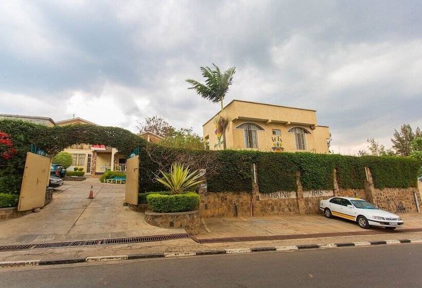 هتل Iris Guesthouse