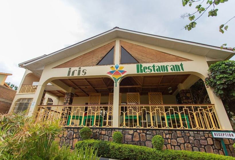 هتل Iris Guesthouse