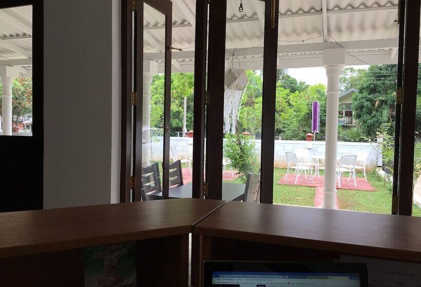 בית מלון כפרי Lavonka Tourist Rest