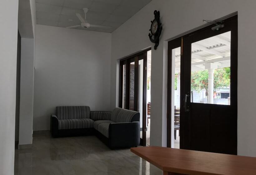 בית מלון כפרי Lavonka Tourist Rest