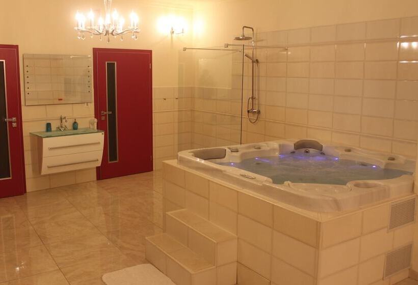 Hotel Penzion 4 Dvory