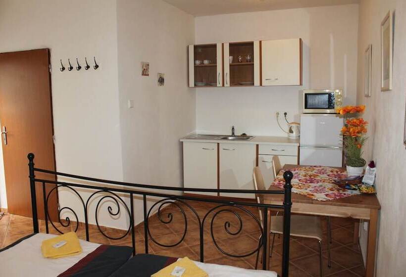 Hotel Penzion 4 Dvory