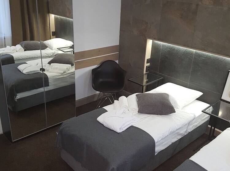 هتل People Red Square