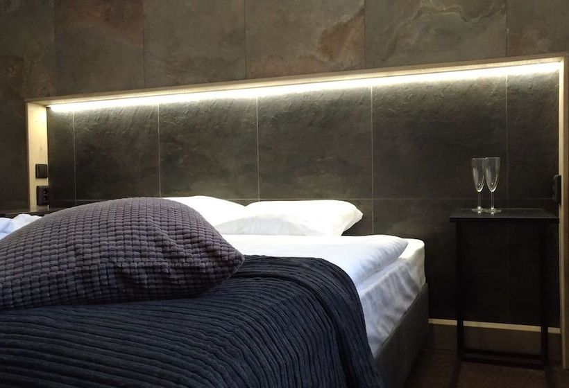 هتل People Red Square