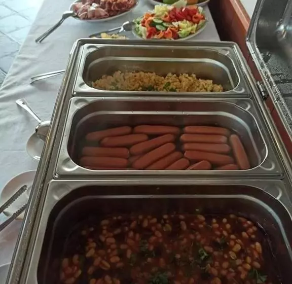 هتل Restaurace A Penzion Garnet