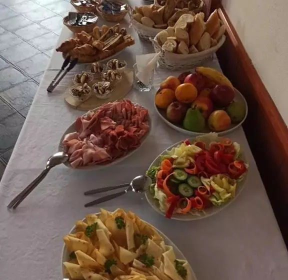 هتل Restaurace A Penzion Garnet