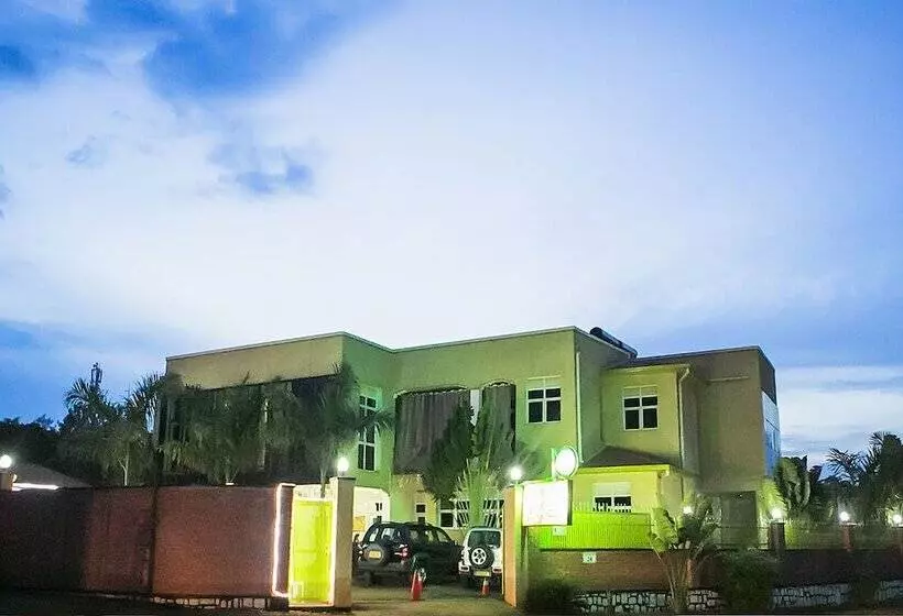 هتل St Augustine Apartment &