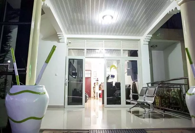 هتل St Augustine Apartment &