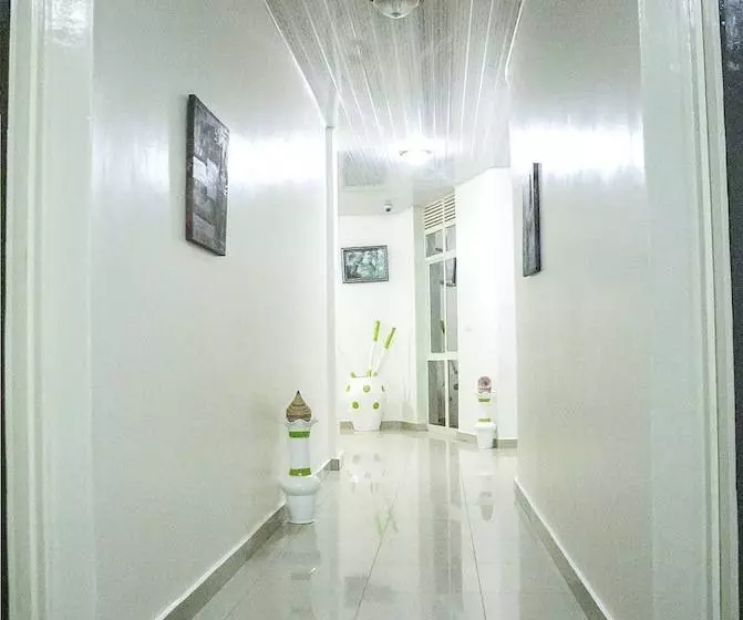 هتل St Augustine Apartment &