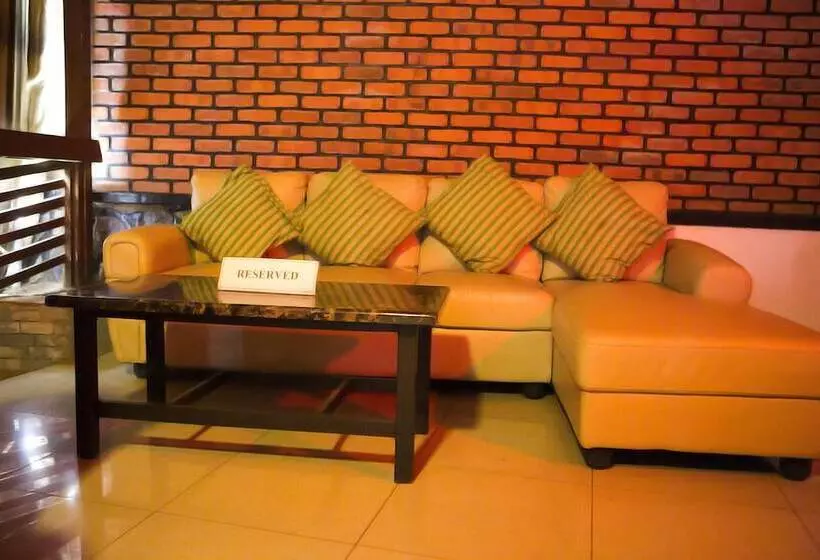 هتل St Augustine Apartment &