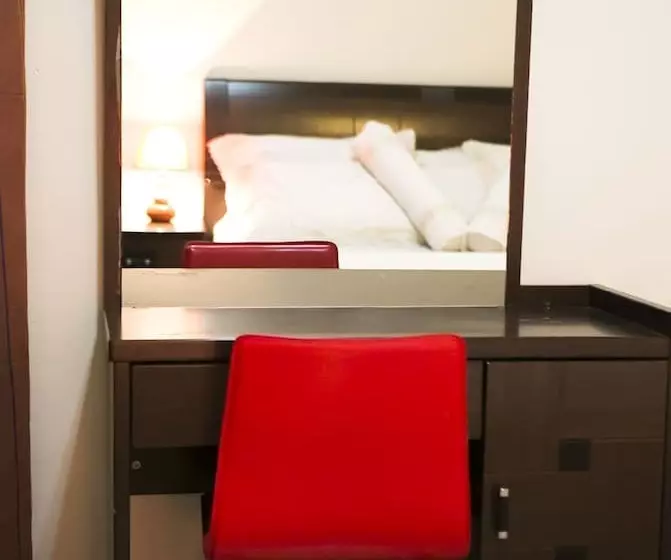 هتل St Augustine Apartment &