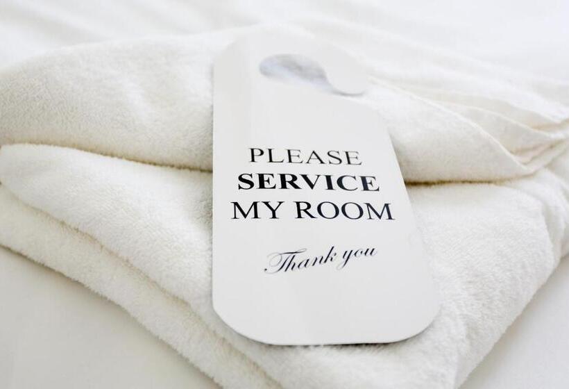 ホテル The Midland Inn