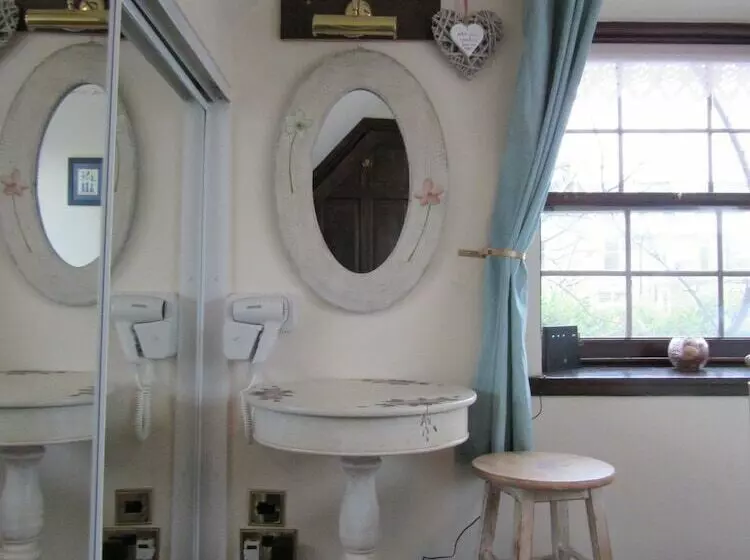 Hotel The Old Coach House