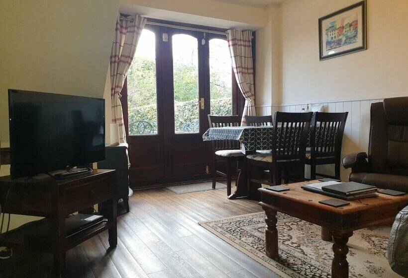 فندق The Old Coach House