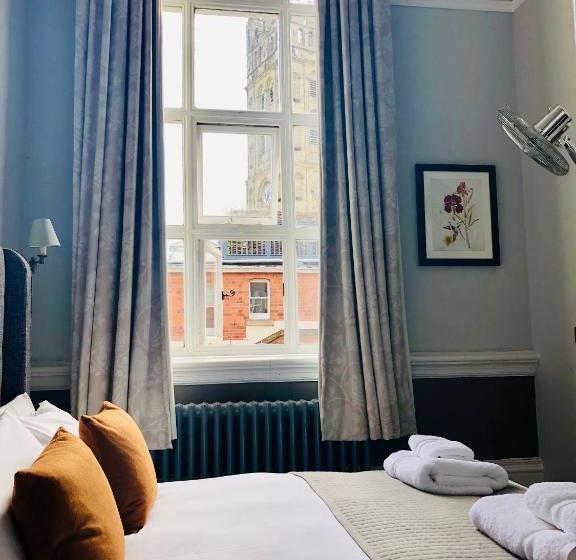 فندق The Old Coffee Tavern