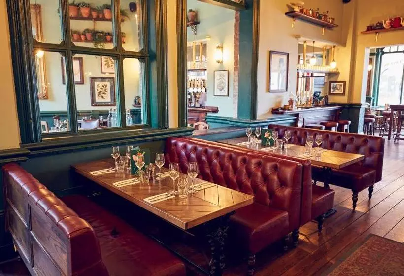 Hotelli The Old Coffee Tavern