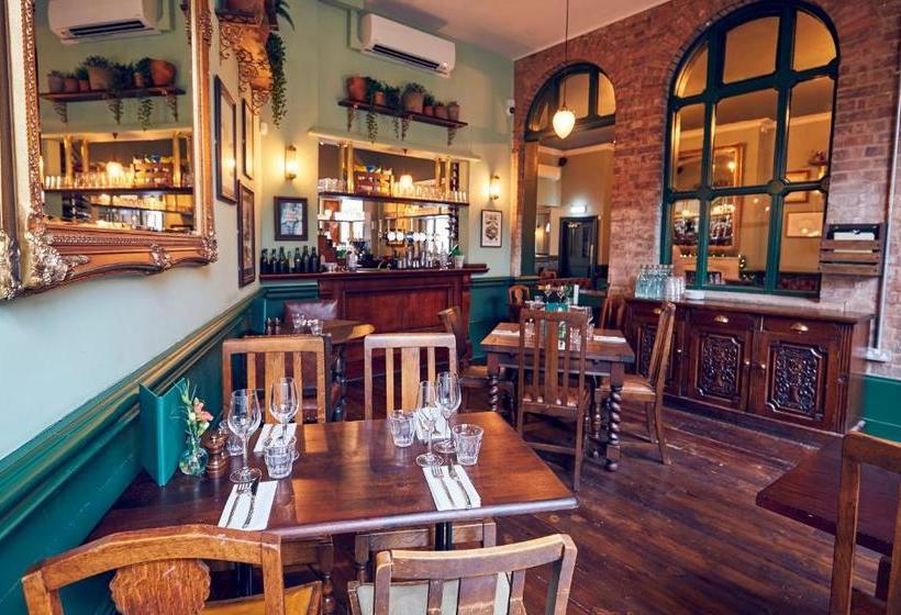 فندق The Old Coffee Tavern