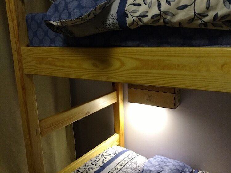 Hôtel V Ugliche   Hostel