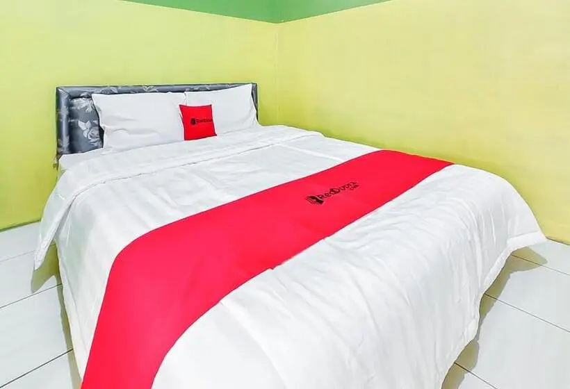 ホテル Reddoorz Near Tugu Pramuka Cianjur