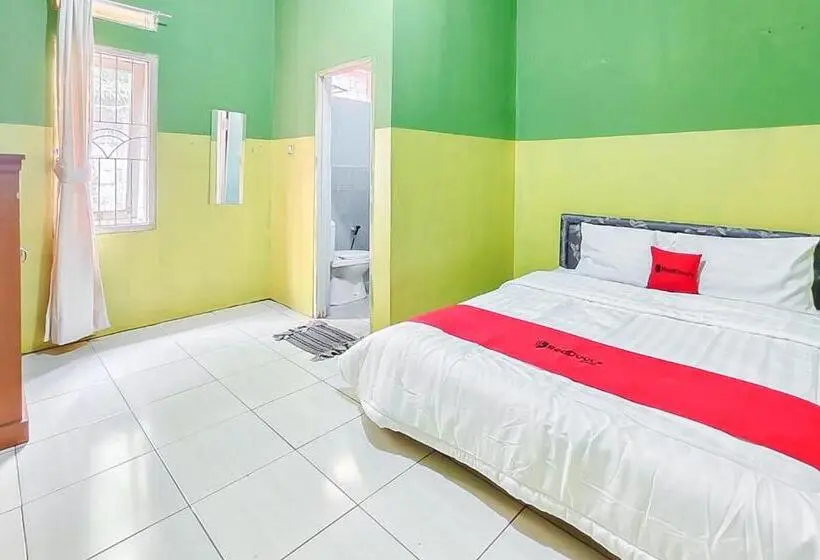 ホテル Reddoorz Near Tugu Pramuka Cianjur
