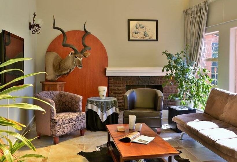 Отель Afton Safari Lodge