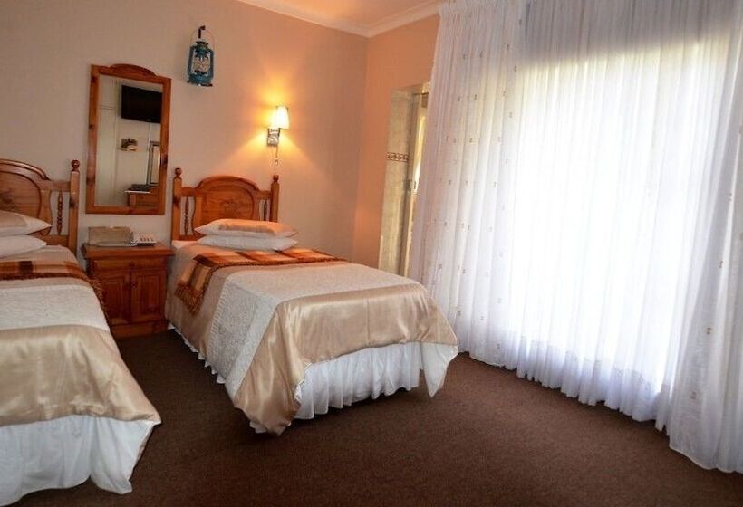 Отель Afton Safari Lodge