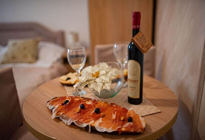 هتل Apartmani Markovic