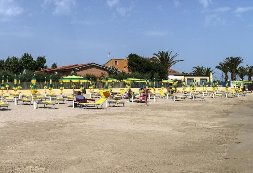 فندق Diomedea Residence Village