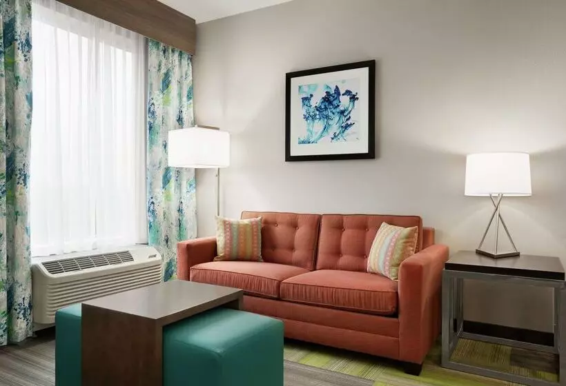 هتل Homewood Suites By Hilton Florence