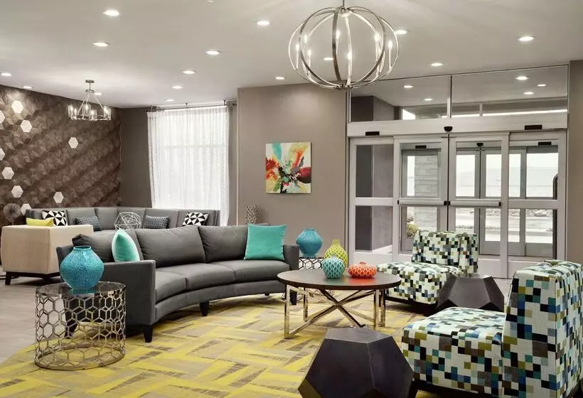 هتل Homewood Suites By Hilton Florence