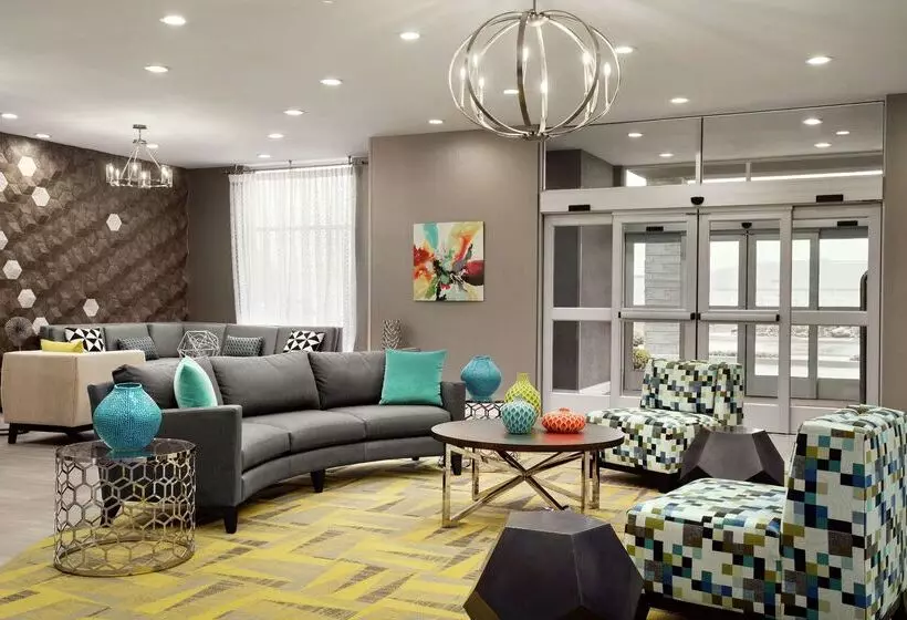 هتل Homewood Suites By Hilton Florence