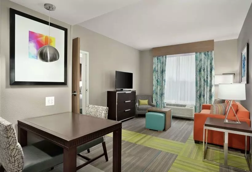 هتل Homewood Suites By Hilton Florence
