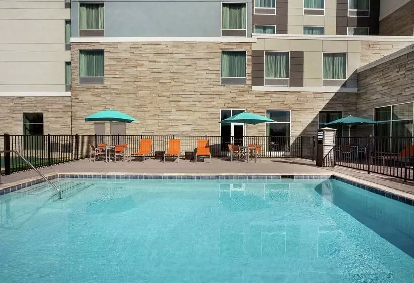 هتل Homewood Suites By Hilton Florence