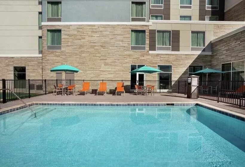 هتل Homewood Suites By Hilton Florence