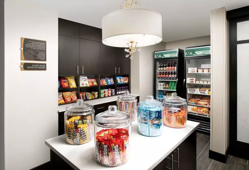 ホテル Homewood Suites By Hilton Kansas City Speedway