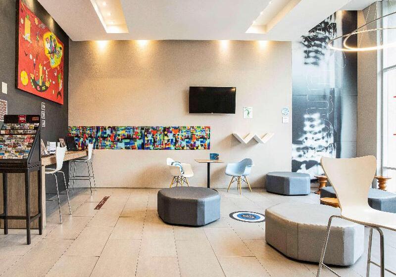 Otel Ibis Cali Granada