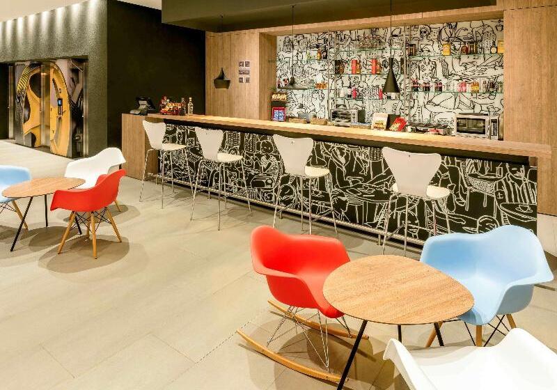 Otel Ibis Cali Granada