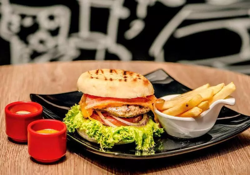 ホテル Ibis Cali Granada