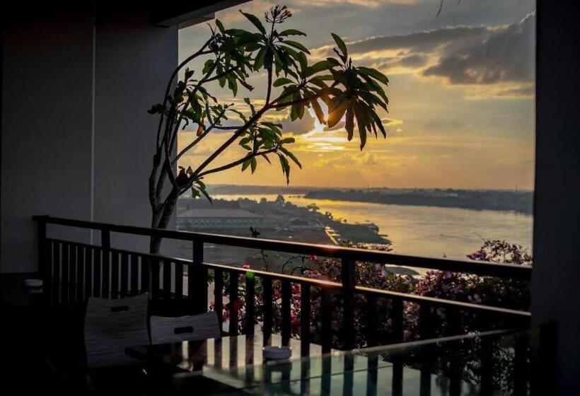 Infinity Hotel By Tritama Hospitality