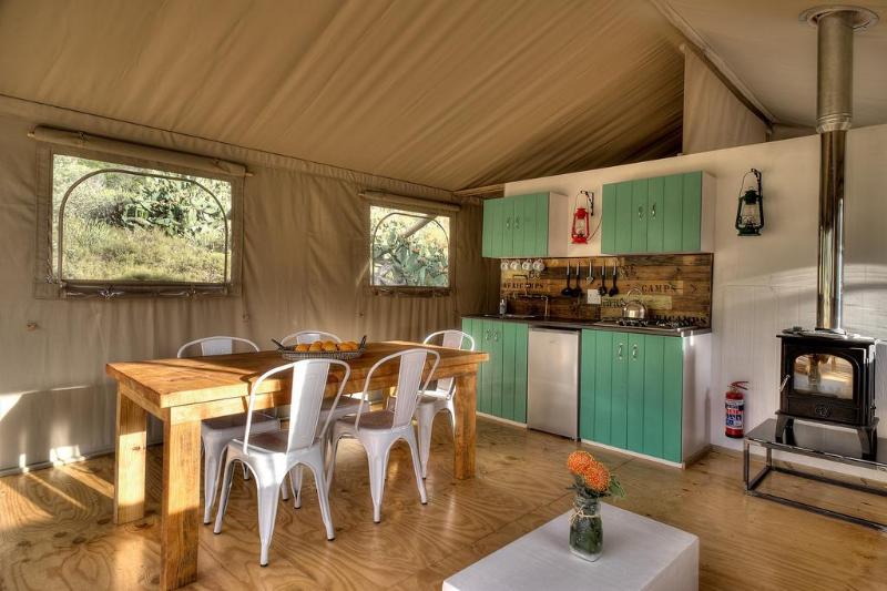 Отель Ingwe Forest Cabins & Adventures