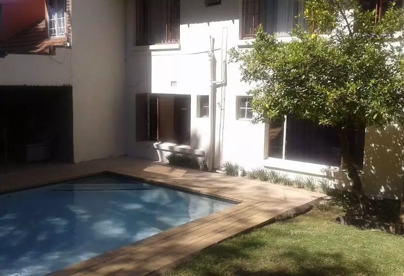 ホテル Royal Olympia Lodges & Safaris Rsa