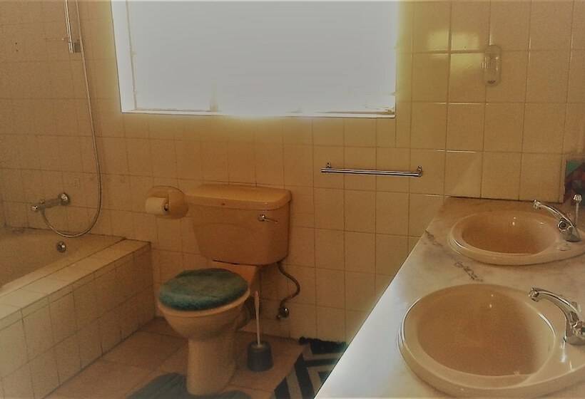 酒店 Royal Olympia Lodges & Safaris Rsa