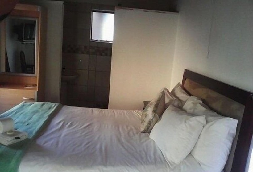 酒店 Royal Olympia Lodges & Safaris Rsa