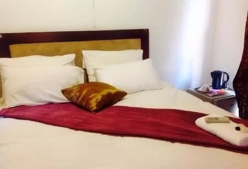 ホテル Royal Olympia Lodges & Safaris Rsa